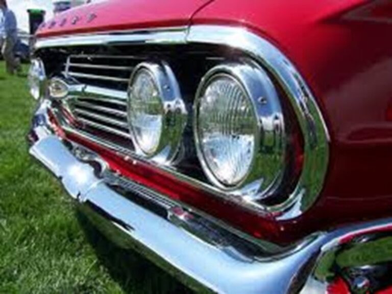 1960 Chevrolet front chrome grill