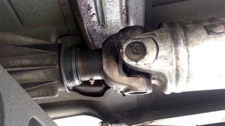 Driveshaft and yolk attached to transmission