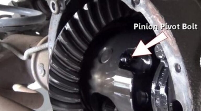 Rear differential gears noting pinion bolt location