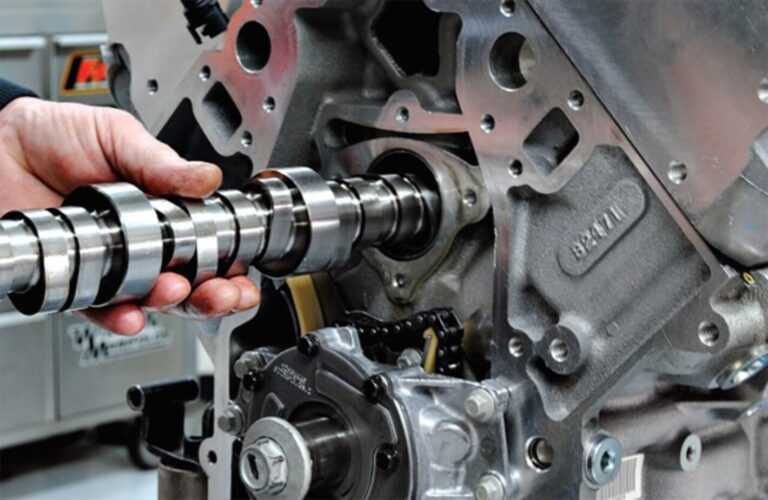 Installing camshaft into a LS engine