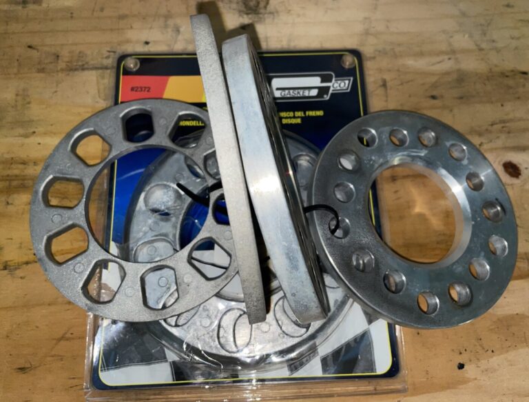 A variety of wheel spacers in different thicknesses
