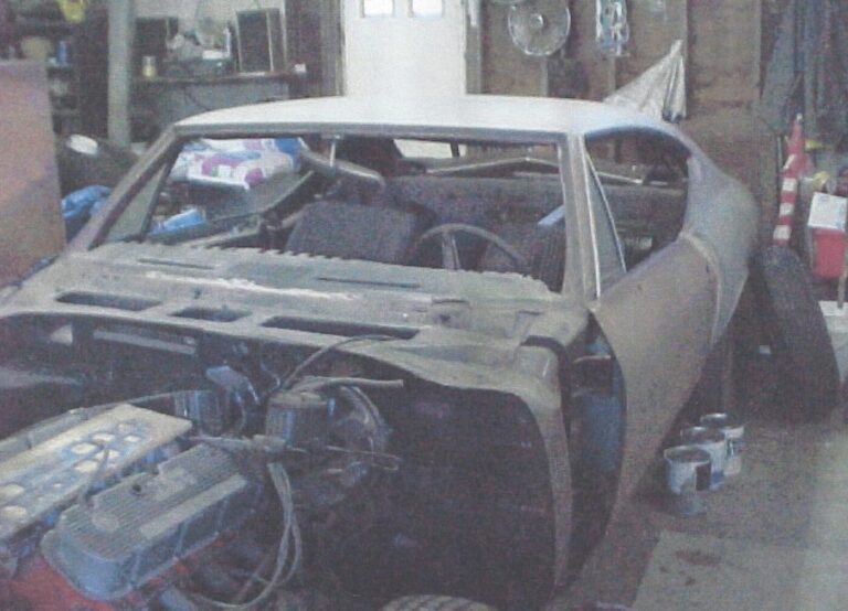 A barn find 1968 Chevy Chevelle in gray primer before determining the car's paint color